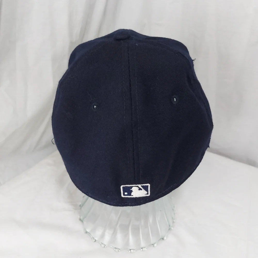 New York Yankees Hat Cap New Era Fitted Size 7 1/8 Licensed MLB‎ Baseball
